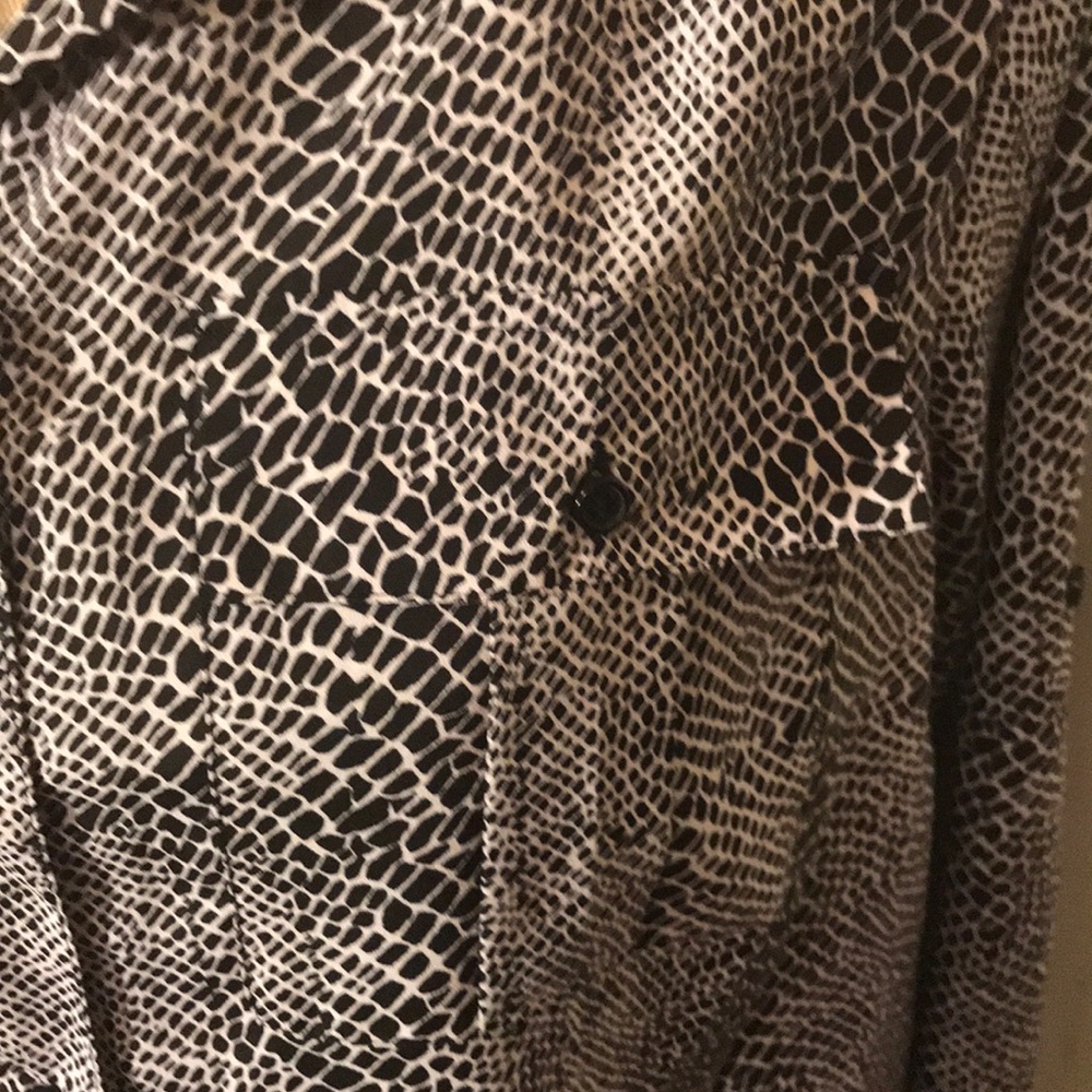 Blouse - Picture 3 of 4
